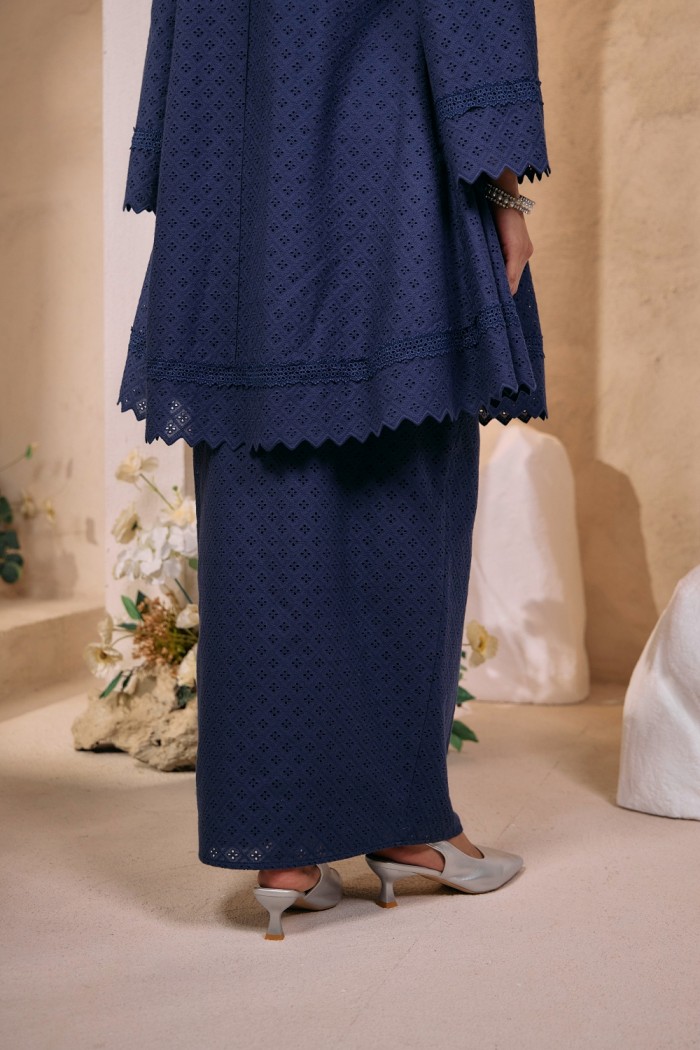 Jemila in Navy Peony