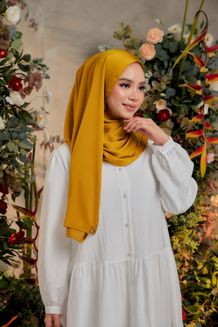 Adora in Golden Olive